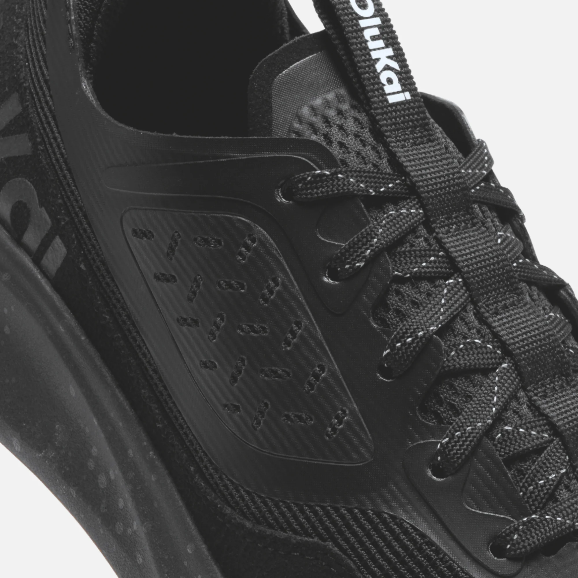 Makiki  -  Black / Black - Image 3