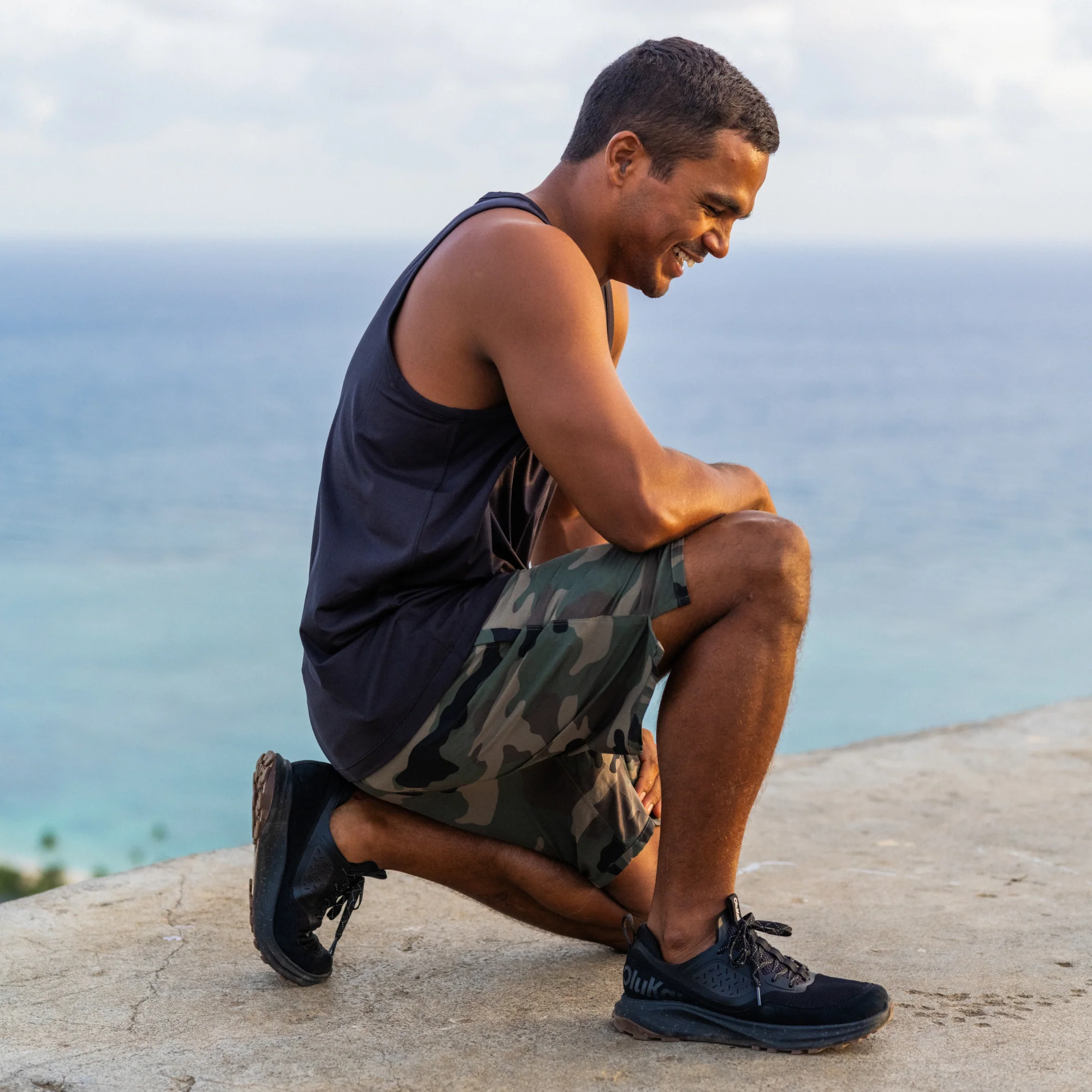 Makiki  -  Black / Black - Image 4