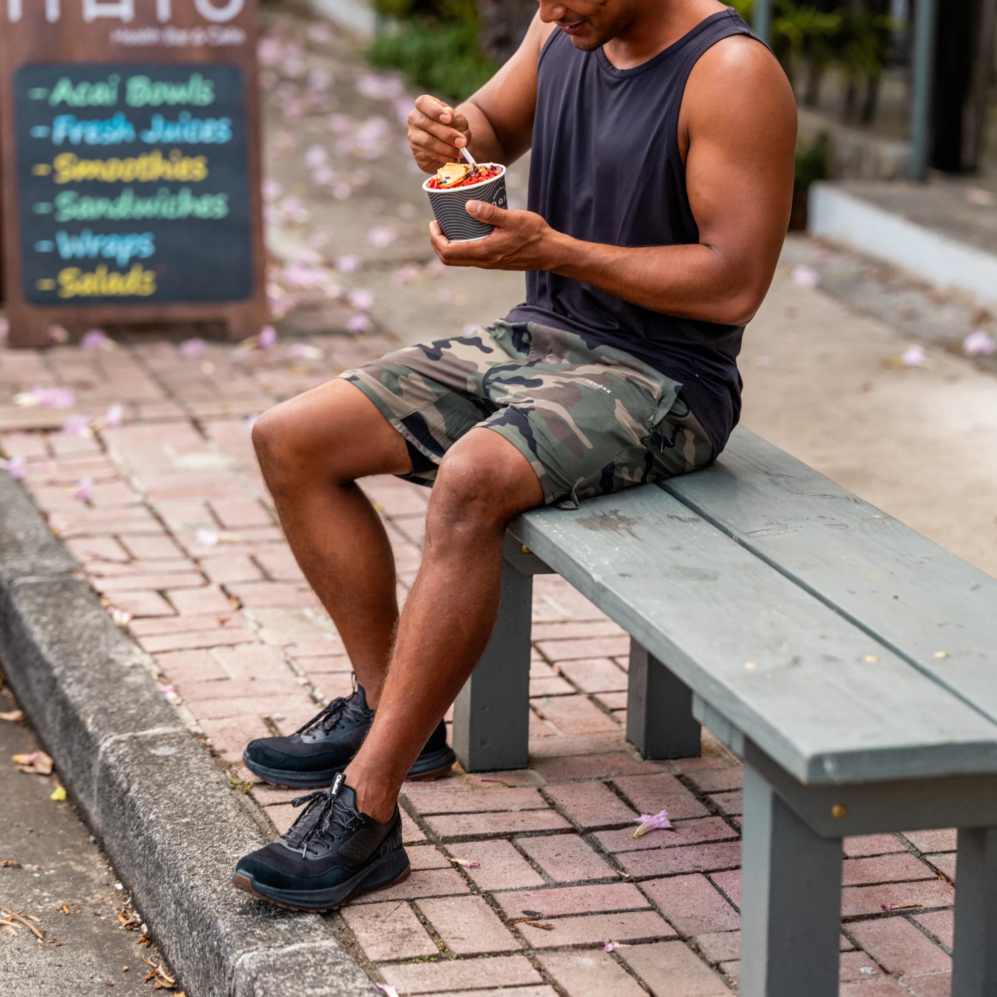 Makiki  -  Black / Black - Image 6